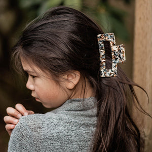 Camel Claw Clip