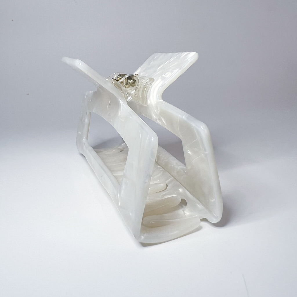 Pearl Large Claw Clip