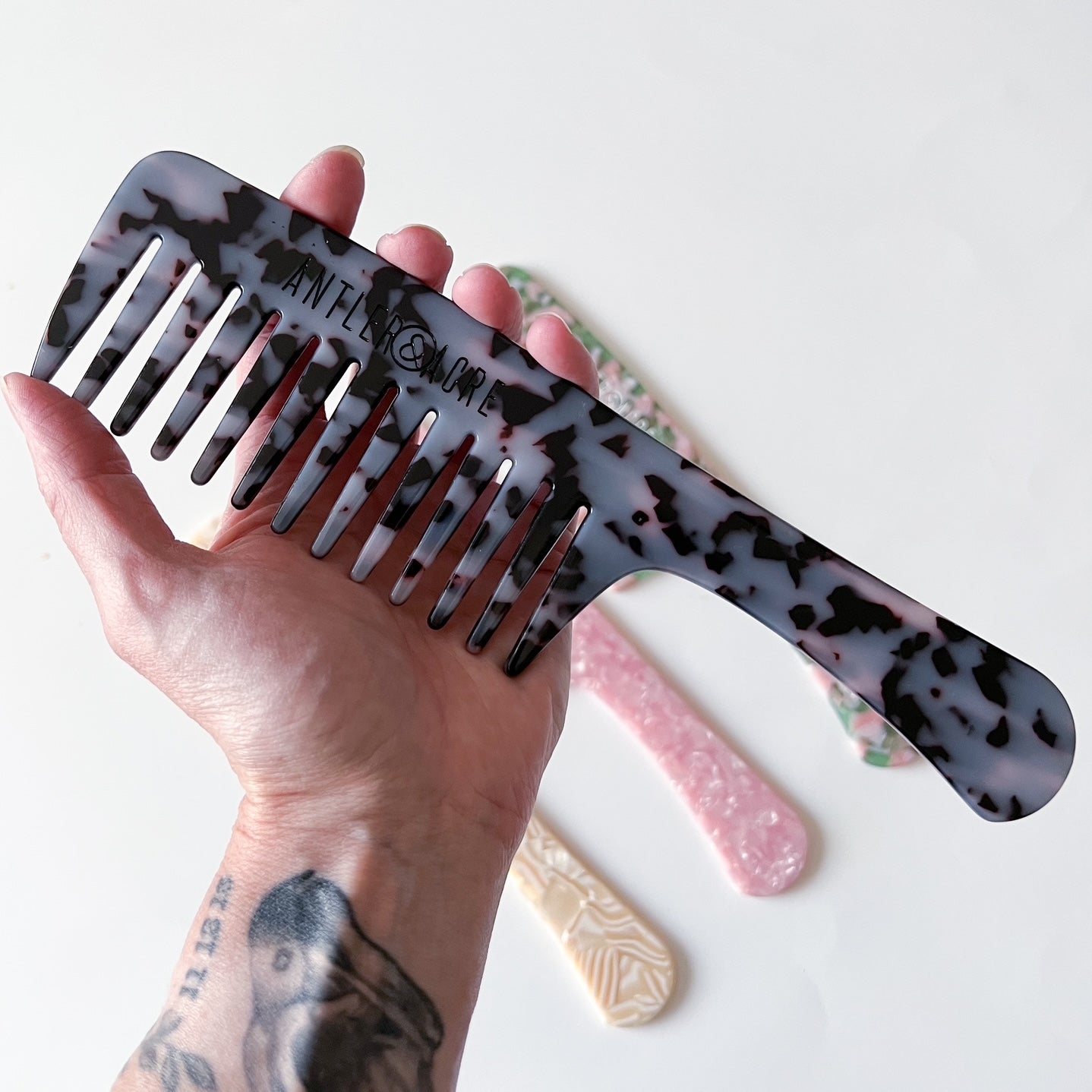 Leopard Comb Snow Leopard Wide Tooth Shower Comb – Antler & Acre